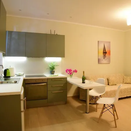 Nikoletta 5 Apartman